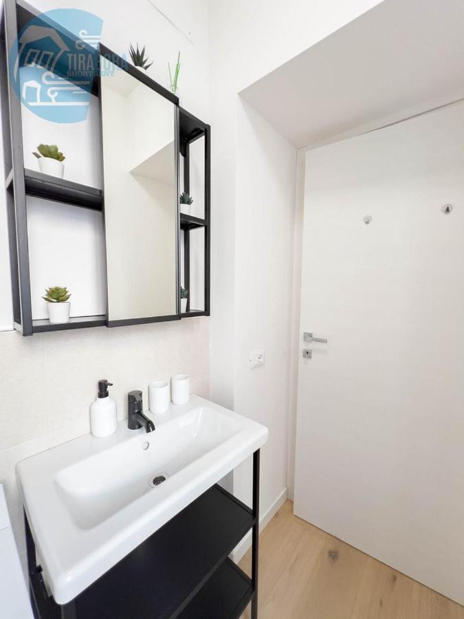 Апартаменти Piazza Della Borsa 3C Tirabora Short Rent Трієст Екстер'єр фото